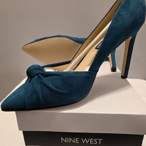 BRAND NEW Nine West  Pointy Toe Pumps
Dark Green Suede Stiletto High Heels